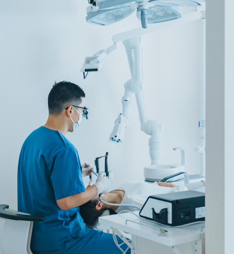 最新の医療設備が整った環境で、精密な治療に打ち込める歯科医師の職場